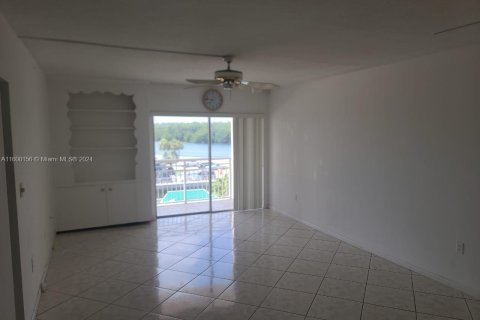 Copropriété à vendre à Sunny Isles Beach, Floride: 1 chambre, 65.5 m2 № 1215877 - photo 4