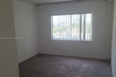 Copropriété à vendre à Sunny Isles Beach, Floride: 1 chambre, 65.5 m2 № 1215877 - photo 10