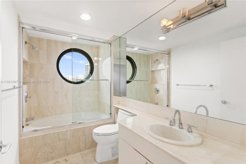 Condo in Aventura, Florida, 3 bedrooms  № 1189425 - photo 30