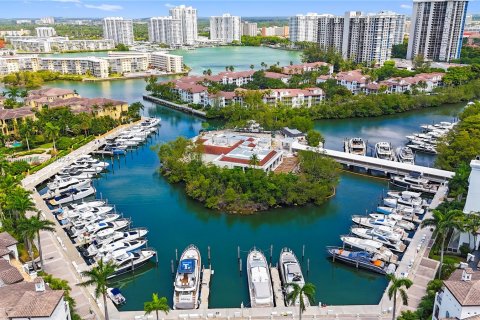 Copropriété à vendre à Aventura, Floride: 3 chambres, 189.52 m2 № 1189425 - photo 17