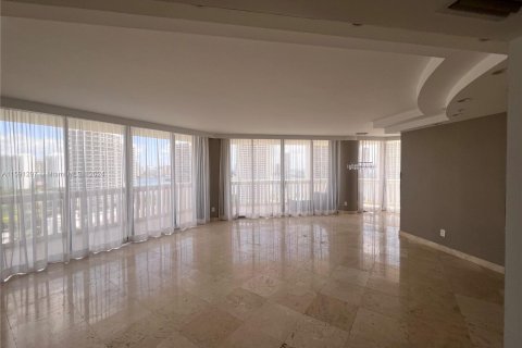 Condo in Aventura, Florida, 3 bedrooms  № 1189425 - photo 11