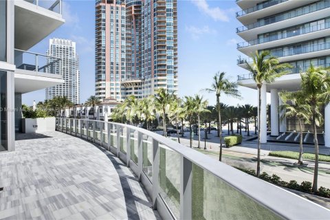 Condo in Miami Beach, Florida, 2 bedrooms  № 1181723 - photo 9