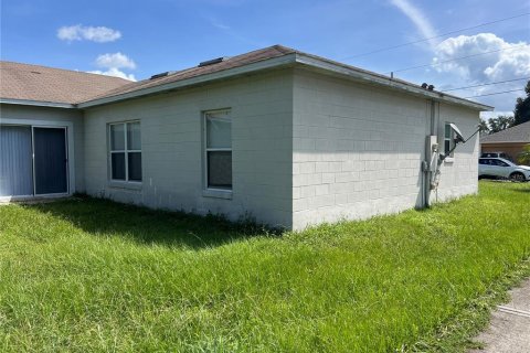 House in Kissimmee, Florida 4 bedrooms, 162.02 sq.m. № 1390895 - photo 2