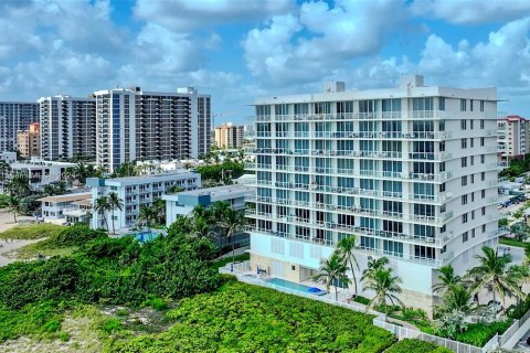 Condominio en venta en Pompano Beach, Florida, 3 dormitorios, 234.11 m2 № 1330418 - foto 20