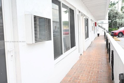 Propiedad comercial en venta en Miami Beach, Florida № 1330380 - foto 18