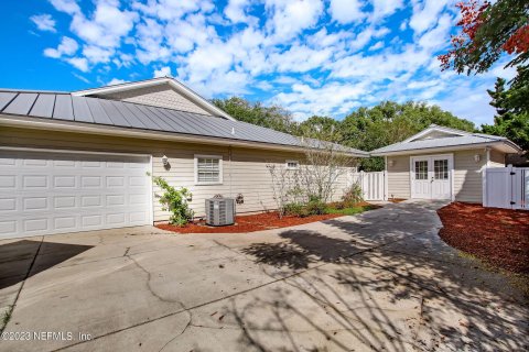 Villa ou maison à louer à Jacksonville, Floride: 5 chambres, 236.71 m2 № 771925 - photo 11