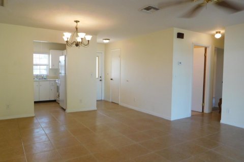 Villa ou maison à vendre à Vero Beach, Floride: 2 chambres, 87.7 m2 № 1155935 - photo 25