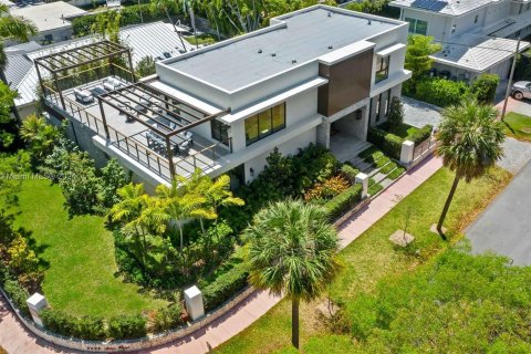 House in Miami Beach, Florida 4 bedrooms, 316.8 sq.m. № 1185625 - photo 7