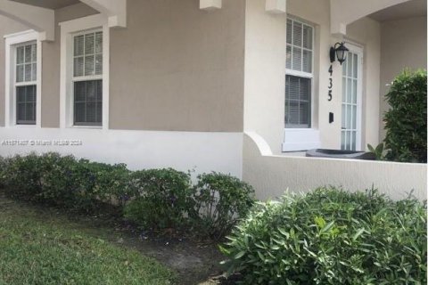 Copropriété à vendre à Pembroke Pines, Floride: 2 chambres, 96.62 m2 № 1128210 - photo 2