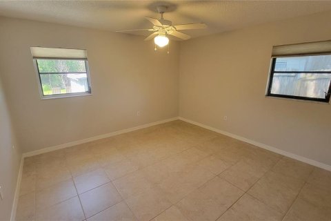 Apartamento en alquiler en Seminole, Florida, 1 dormitorio, 62.43 m2 № 1371691 - foto 6