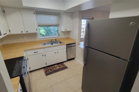 Apartamento en alquiler en Seminole, Florida, 1 dormitorio, 62.43 m2 № 1371691 - foto 3