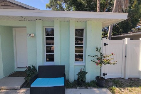 Apartamento en alquiler en Seminole, Florida, 1 dormitorio, 62.43 m2 № 1371691 - foto 1