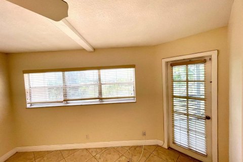Condominio en venta en Lake Worth, Florida, 1 dormitorio, 90.02 m2 № 827718 - foto 11