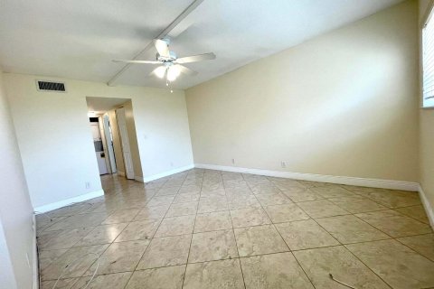 Condominio en venta en Lake Worth, Florida, 1 dormitorio, 90.02 m2 № 827718 - foto 10