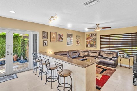 Casa en venta en Hollywood, Florida, 3 dormitorios, 189.8 m2 № 1417199 - foto 18