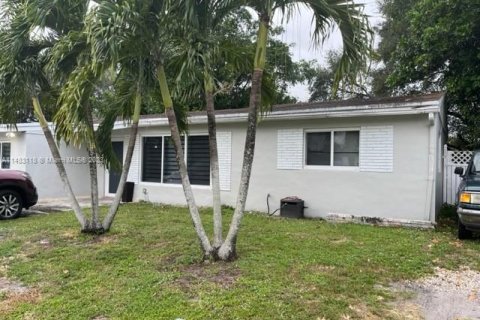 House in Hollywood, Florida 3 bedrooms, 135.36 sq.m. № 836846 - photo 5