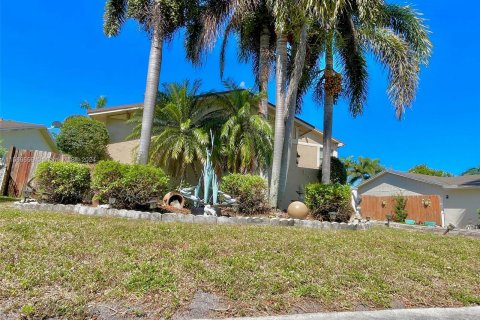 Casa en venta en Deerfield Beach, Florida, 3 dormitorios, 164.44 m2 № 1119656 - foto 16