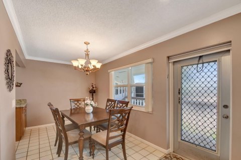 Condo in West Palm Beach, Florida, 2 bedrooms  № 1209238 - photo 7