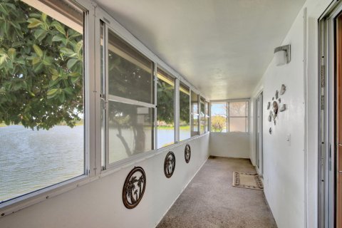 Copropriété à vendre à West Palm Beach, Floride: 2 chambres, 81.2 m2 № 1209238 - photo 16