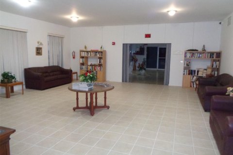 Condominio en venta en Lauderhill, Florida, 1 dormitorio, 67.82 m2 № 1186333 - foto 2