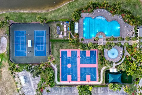 Villa ou maison à vendre à Royal Palm Beach, Floride: 5 chambres, 258.08 m2 № 1152256 - photo 4