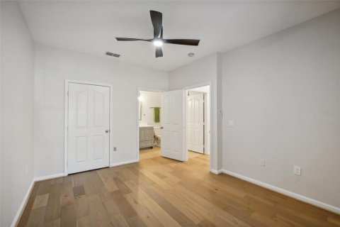 Condo in Tampa, Florida, 2 bedrooms  № 1359388 - photo 12