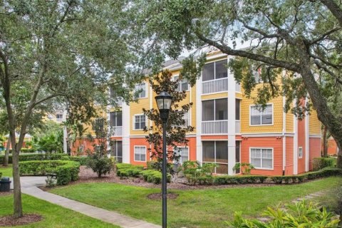 Condo in Tampa, Florida, 2 bedrooms  № 1359388 - photo 1