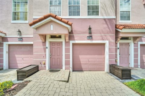 Townhouse in Orlando, Florida 3 bedrooms, 161.74 sq.m. № 1357665 - photo 3