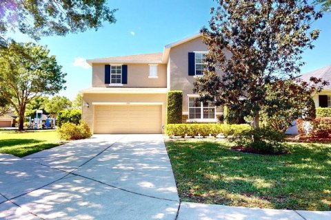 Casa en venta en Lutz, Florida, 4 dormitorios, 328.32 m2 № 1111643 - foto 1