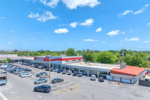 Propiedad comercial en venta en Miami Gardens, Florida № 1150999 - foto 5