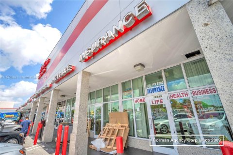 Propiedad comercial en venta en Miami Gardens, Florida № 1150999 - foto 25