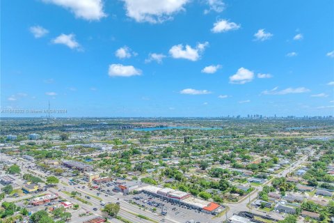 Propiedad comercial en venta en Miami Gardens, Florida № 1150999 - foto 12