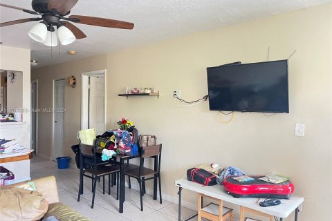 Condo in Miami, Florida, 3 bedrooms  № 1345215 - photo 5