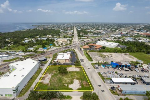 Terreno en venta en Port Charlotte, Florida № 633252 - foto 3