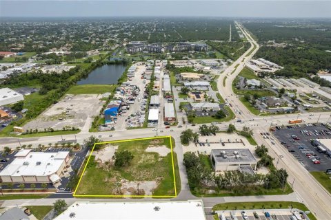 Terreno en venta en Port Charlotte, Florida № 633252 - foto 6