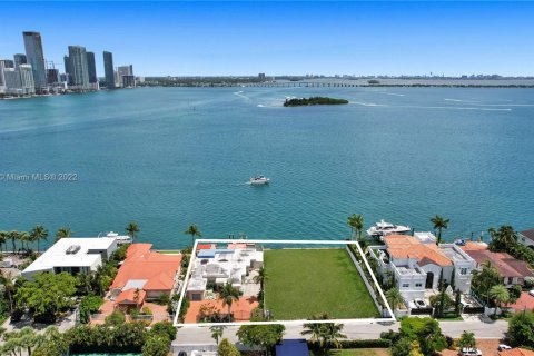 Купить земельный участок в Майами, Флорида № 27448 - фото 2