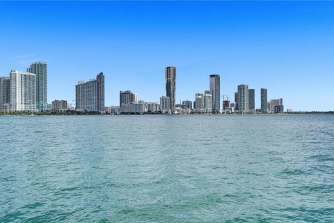 Купить земельный участок в Майами, Флорида № 27448 - фото 6