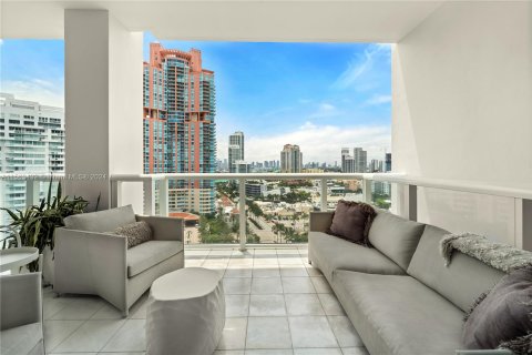 Condo in Miami Beach, Florida, 2 bedrooms  № 1099724 - photo 14