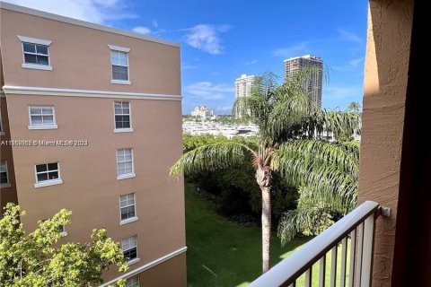 Apartamento en alquiler en Miami, Florida, 1 dormitorio, 67.82 m2 № 1099723 - foto 17