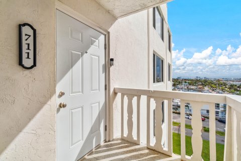 Condominio en venta en Lake Park, Florida, 2 dormitorios, 122.26 m2 № 996101 - foto 2