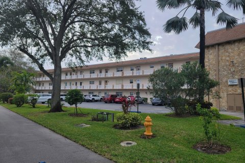 Condominio en venta en Lauderdale Lakes, Florida, 1 dormitorio, 63.55 m2 № 922252 - foto 16