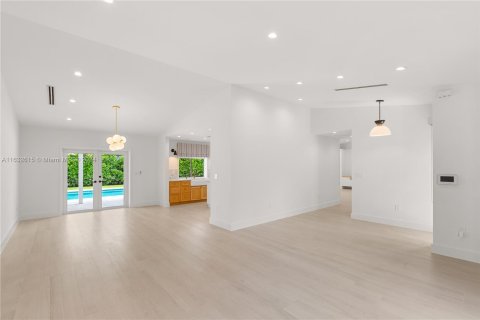 Casa en venta en Coral Gables, Florida, 4 dormitorios, 232.72 m2 № 1294827 - foto 17