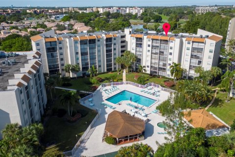 Condominio en venta en Lauderhill, Florida, 2 dormitorios, 117.06 m2 № 884264 - foto 12