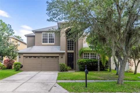 House in Tampa, Florida 5 bedrooms, 300.72 sq.m. № 1260765 - photo 2