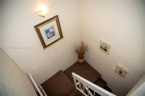 Townhouse in Miami, Florida 3 bedrooms, 128.95 sq.m. № 1291693 - photo 12