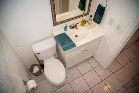 Townhouse in Miami, Florida 3 bedrooms, 128.95 sq.m. № 1291693 - photo 10