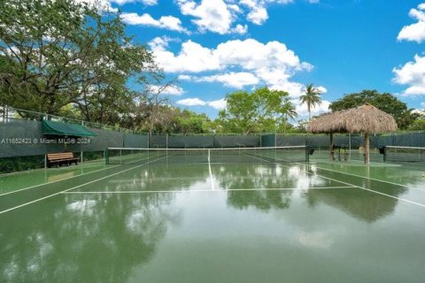 Condo in Key Biscayne, Florida, 2 bedrooms  № 1348254 - photo 22