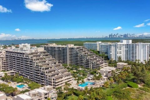 Condominio en venta en Key Biscayne, Florida, 2 dormitorios, 143.16 m2 № 1348254 - foto 1