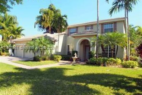 Villa ou maison à vendre à Coral Springs, Floride: 5 chambres, 303.98 m2 № 1348253 - photo 1