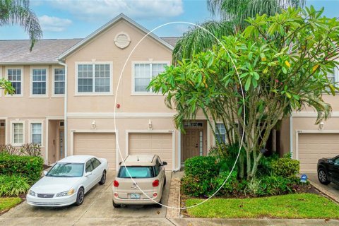 Townhouse in Sarasota, Florida 3 bedrooms, 128.02 sq.m. № 1342228 - photo 1